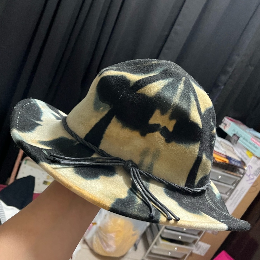 Tie dye cowboy like hat